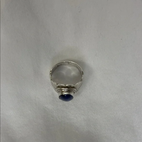 Sterling Silver and Blue Women's Ring Size 6.5 EUC - Picture 6 of 11